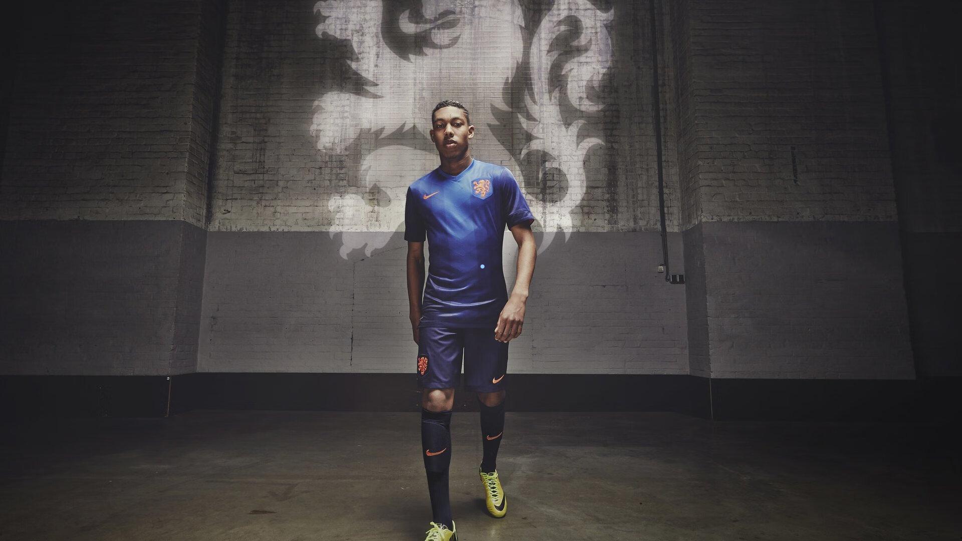 德天空独家，AC米兰压哨锁定锋线强援 租借+选择买断正式报价西汉姆联中锋菲尔克鲁格