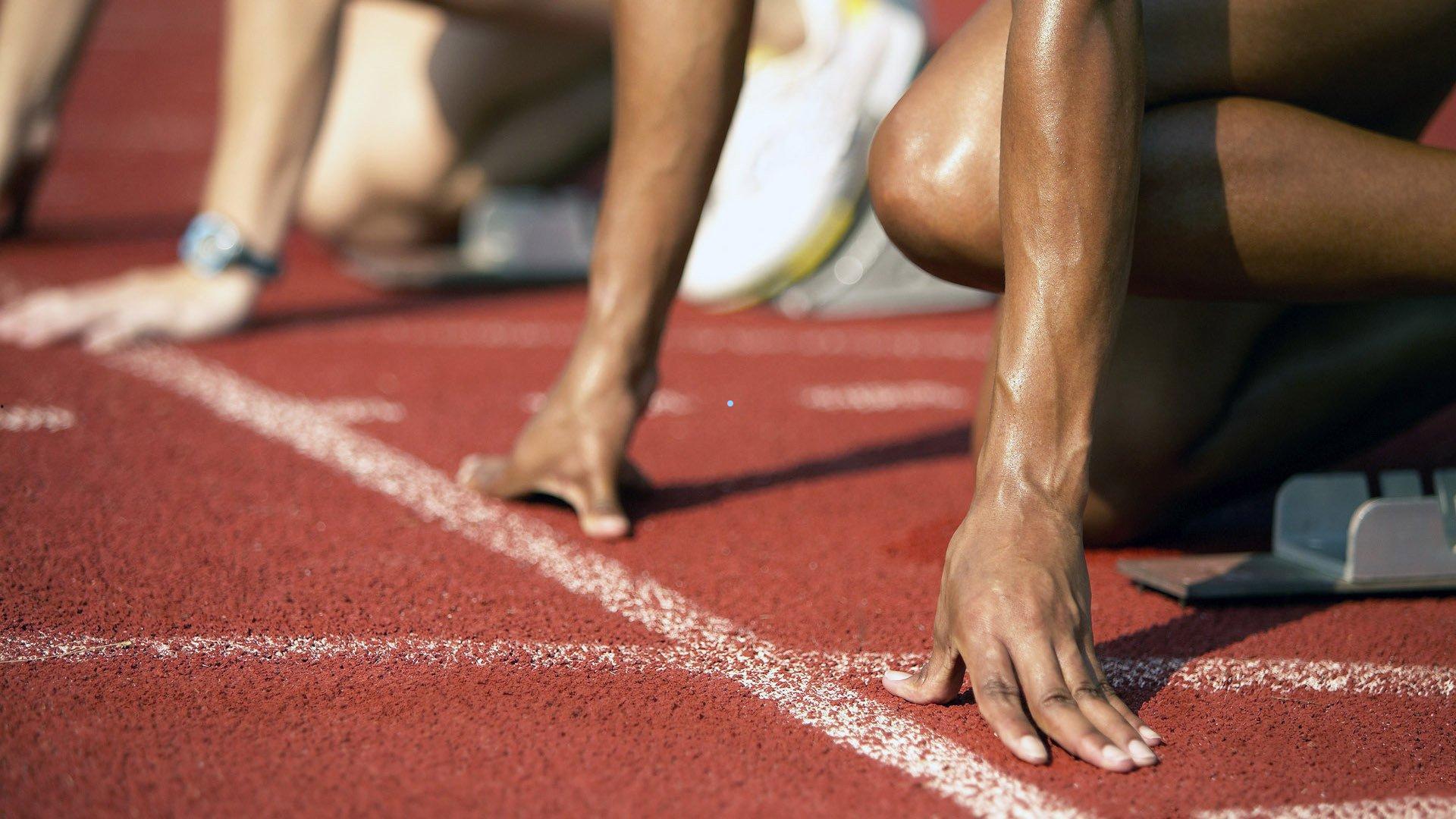 德甲联赛焦点对决，斯图加特主场迎战法兰克福，比分预测与中场防守关键解析