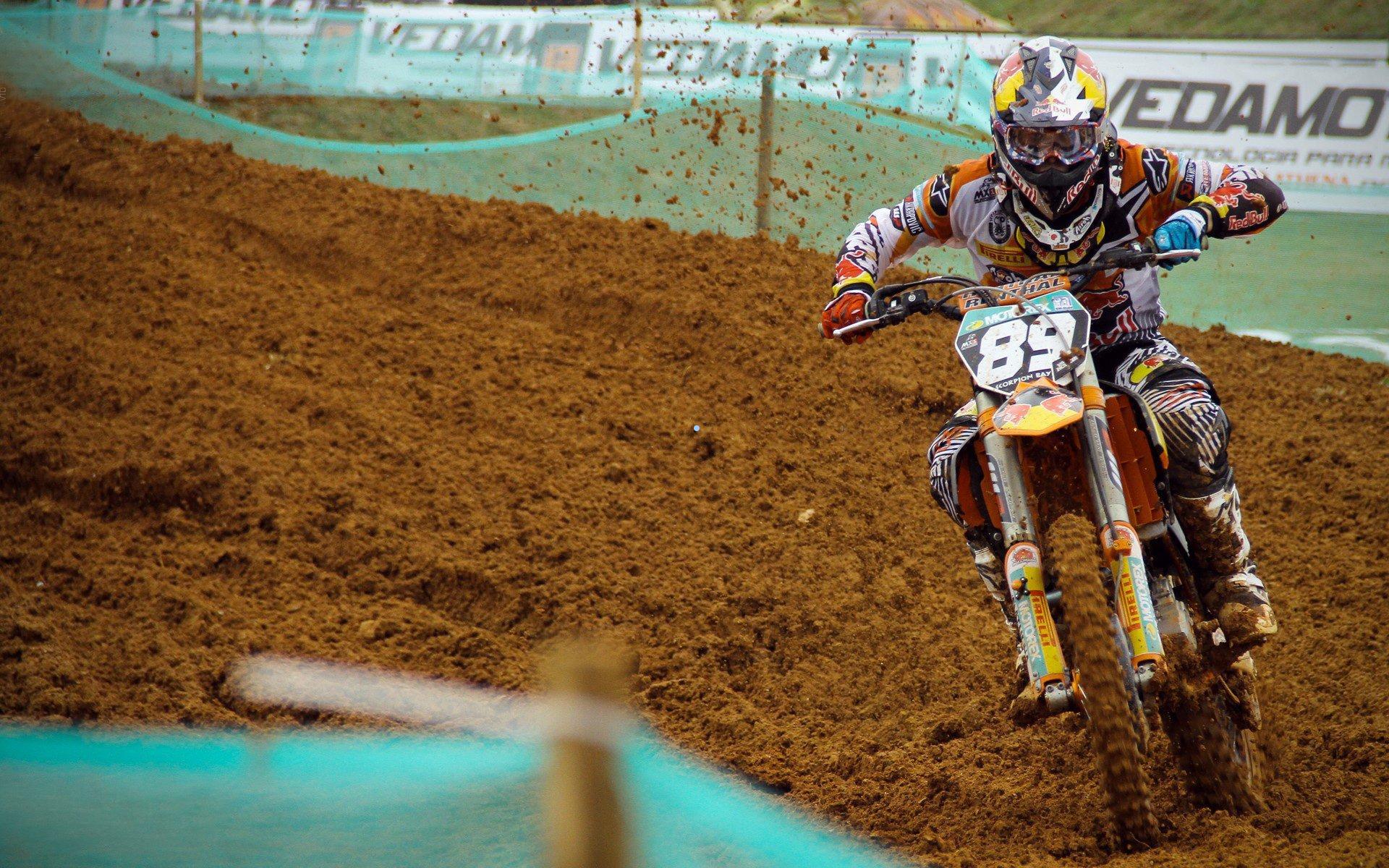 华体会入口：休斯顿媒体痛批申京关键战疲软，火箭球迷呼吁决胜时刻将其撤下，在场净负18分与误攻频生成焦点